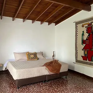 Casa Botero, Completo