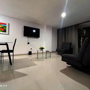 Apartamento Amplio En * Medellín