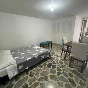 Comodo En Laureles , Centrico Y Bien Ubicado Apto 301 * 메딜린