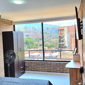 Extraordinarios En Medellin, Viajeros Y Familias *