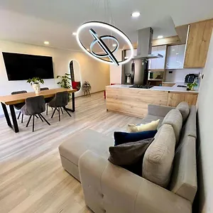 Apartment Luxurious & Rustic - Up To 10 People Medellin