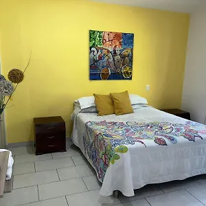 Apartment En Laureles Casa Margarita Tu Casa En