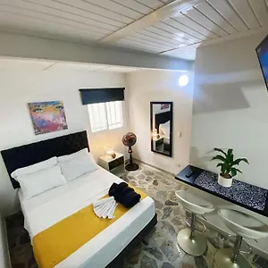 Vip Apartasuites Rosales * 메딜린