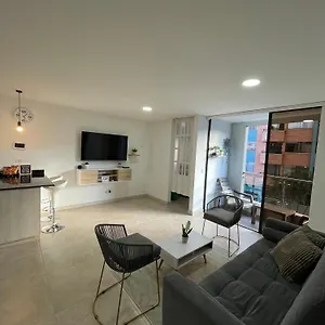 En Laureles Con Aire Acondicionado 아파트 *