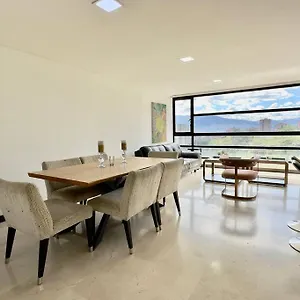 502 El Poblado: Beautiful & Ample Space For Families *