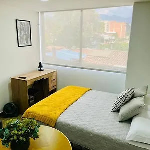 Loft 204 At 81living 메딜린