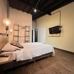 In Poblado Near Envigado Frn103 By Roots Appartamento