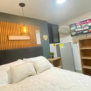 Apartamento Comoda Independiente En Laureles Estadio Con Bano Privado 3 Personas *