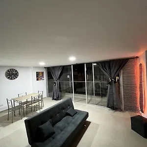 Espacioso Con Piscina En Laureles 201 Apartment