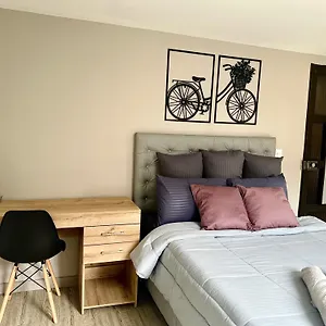 Cozy Loft In The Heart Of 아파트 메딜린