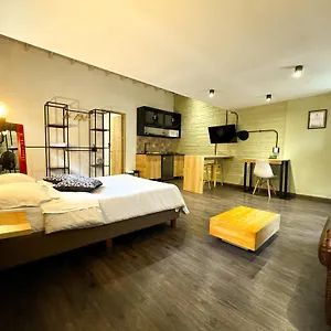 Frn101 Cozy Loft Located In A Popular In Poblado By Roots
