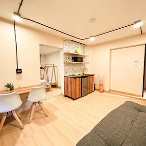 Nuevo Estudio Cerca De Plaza Mayor Nid101 By Roots Medellin