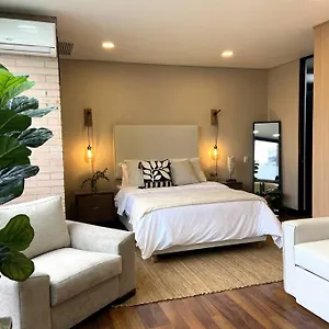 Elegance In Provenza ميديلين