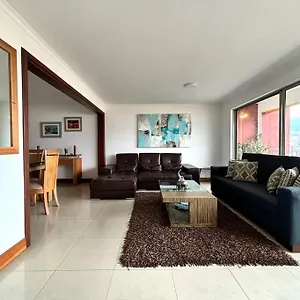 Serene Laureles Medellin