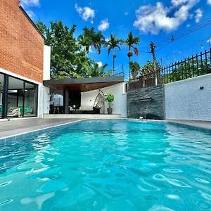 Mansion Moderna Poblado-piscina- * Medellín