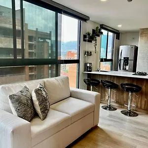 아파트 En Laureles Con Aire Acondicionado