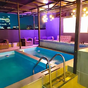 The Cosmopolitan Of Vegas 10 Bd W Jacuzzi And Pool شقة *