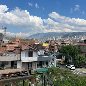 홈스테이 La Terraza Del Parche 메딜린