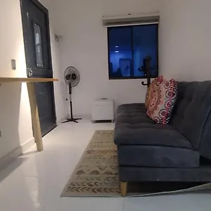 En Laureles Cerca Al Metro Y Al Estadio Atanasio Girardot 6 Pax 302-233-5281 Apartmán