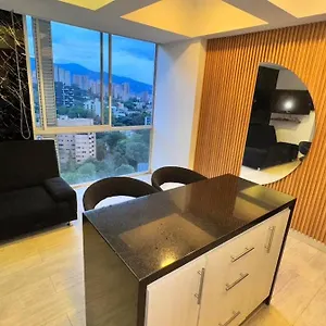 Apto De Lujo Poblado * Medellín