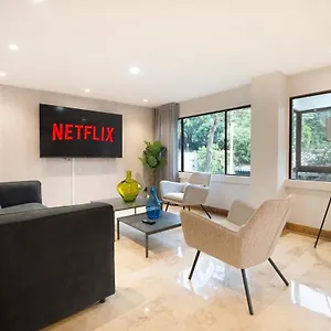 Provenza Lux L Guest Friendly L Fast Wifi L 9 Guest Medellin