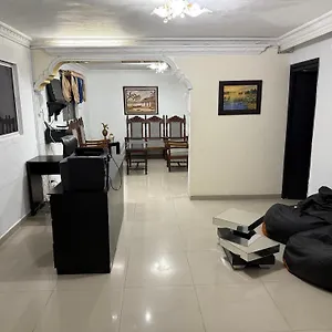 Casa Muy Amplia Con Excelente Ubicacion Familiar * ميديلين