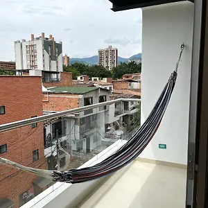 Cerca Al Metro Y Lugares Turisticos