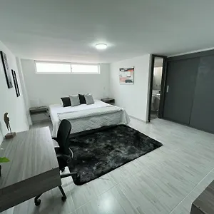 Comodo Y Amplio En Laureles 메딜린