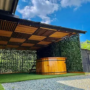 Babilonia Tatil Evi *