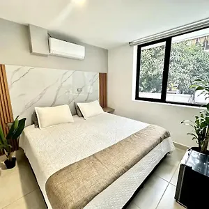 Urbanity Living 메딜린