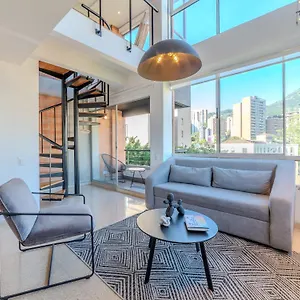 Comfy Duplex In Poblado 아파트 *