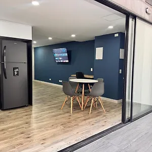 Terraza Privada En Laureles Con Aire Acondicionado Апартаменты