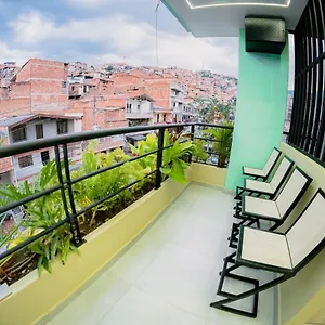 Live The Comuna 13 Experience In Int 304 Medellín