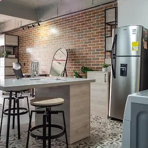 Luxury Laureles Loft Near Dining & Bars 아파트 *