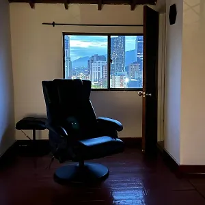 Apto Con Vista En Cultural De Apartmán Medellín
