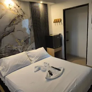 Hotel Centrica Del Palo 45 Medellin