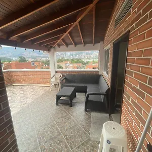 Apartmán Hermosa Terraza Con Vista Al Aeropuerto *