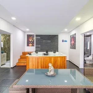 6 Bedroom And Jacuzzi 1 Block From Lleras P6 公寓 麦德林