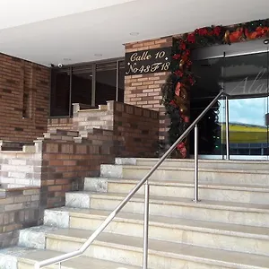 Alameda De La 10 Hotel