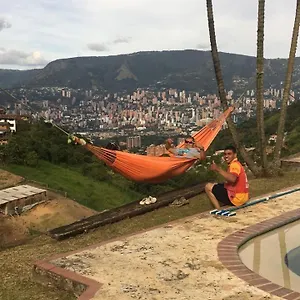 Casa Finca Vista Poblado Con Piscina Medellin