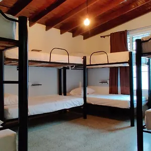 Basico Medellin Hostel Guest house