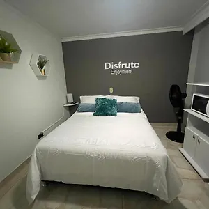 Nuevo Y Comodo Alojamiento Laureles, Privada Accommodatie bij particulieren *