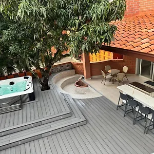 Luxury * ميديلين